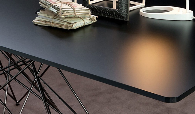 Bonaldo Octa Lacquered Dining Table