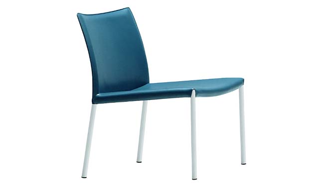 Midj Nuvola Lounge Chair Side