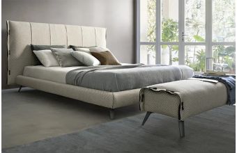 Cuff Bed