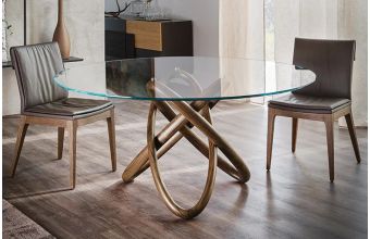 Carioca Round Dining Table